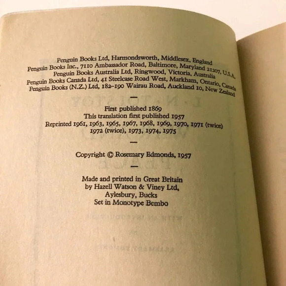 Vintage 1975 Leo Tolstoy War and Peace 2 Volume Boxed Set Paperback - Picture 10 of 16